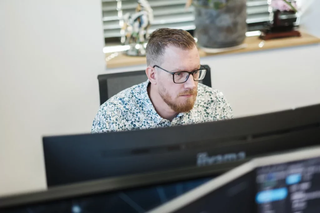 Quubit | Emailhandtekening